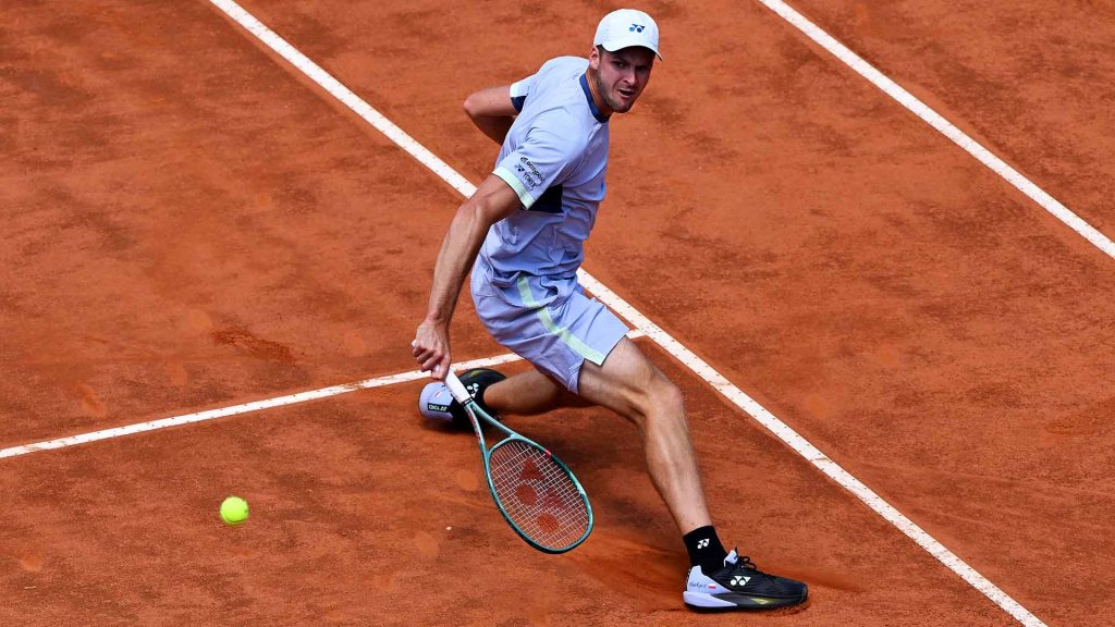 Hurkacz leaves Nadal no chance in Rome Masters 4