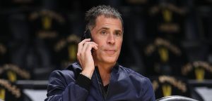 Lakers to begin talks with head coaching candidates 9