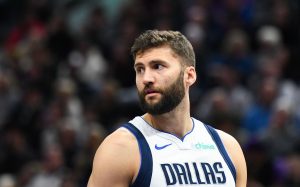 Mavs’ Kleber is out indefinitely with a shoulder injury 9