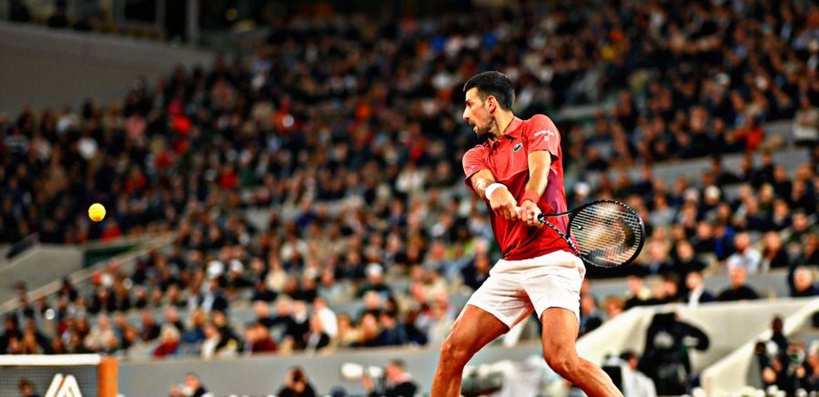 Djokovic with comfortable win vs. Carballes Baena in Paris