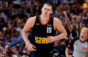 Jokic shows MVP credentials with 40 points, leads Nuggets over Wolves