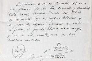 The napkin with Messi's first Barcelona contract is up for auction 7