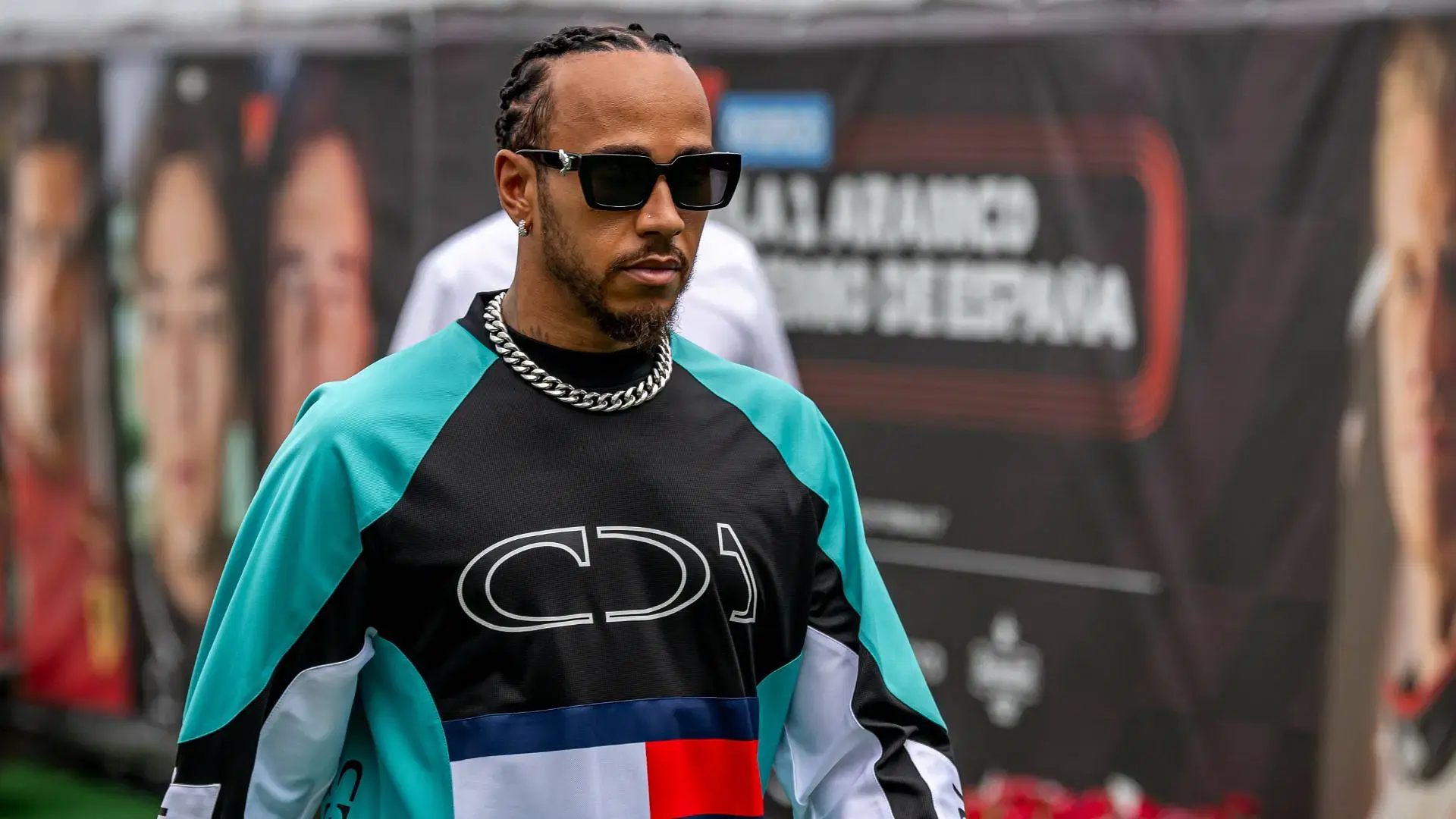 Hamilton not worried about anonymous email about Mercedes