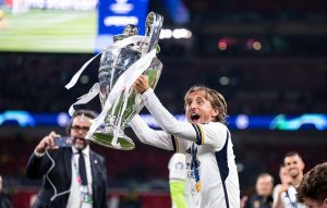 Modric agrees on 1-year deal with Real Madrid 9