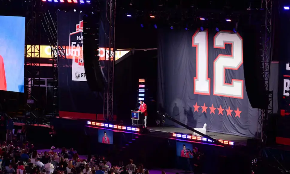 Patriots retire Brady's No. 12 jersey after Hall of Fame induction 4
