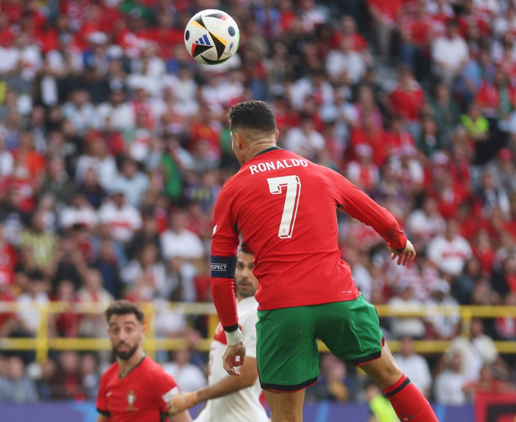 Portugal trash Turkey 3-0 at Signal Iduna Park