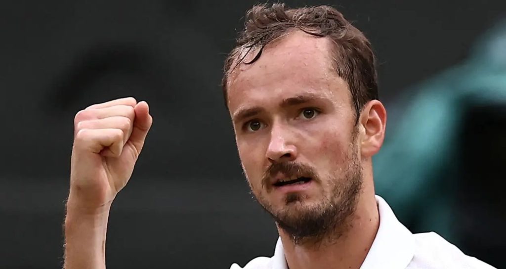 Medvedev eliminates Sinner from Wimbledon after 5 sets drama 5