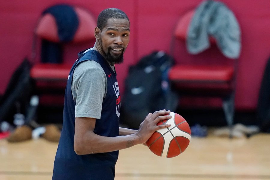 Durant again sits out practice, head coach unconcerned 4