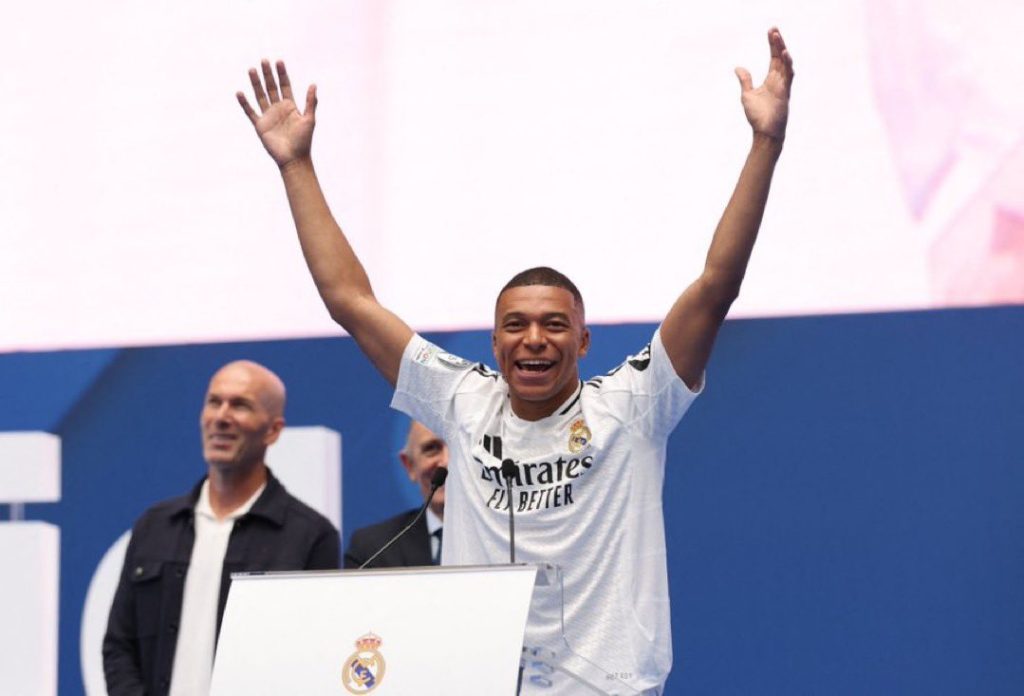 Real Madrid present Mbappe at sold-out Bernabeu 2