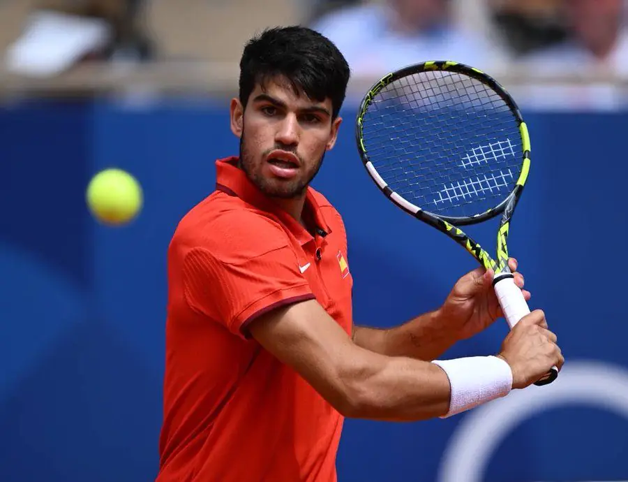 Alcaraz beats Auger-Aliassime 2-0 sets to reach final at the Olympics