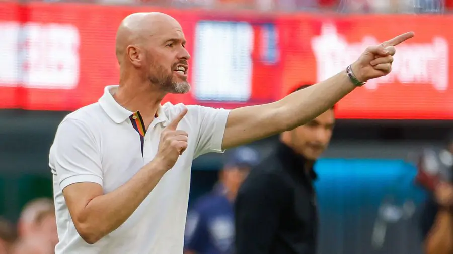 Ten Hag challenges Manchester United chiefs: 'Stick with me' 4