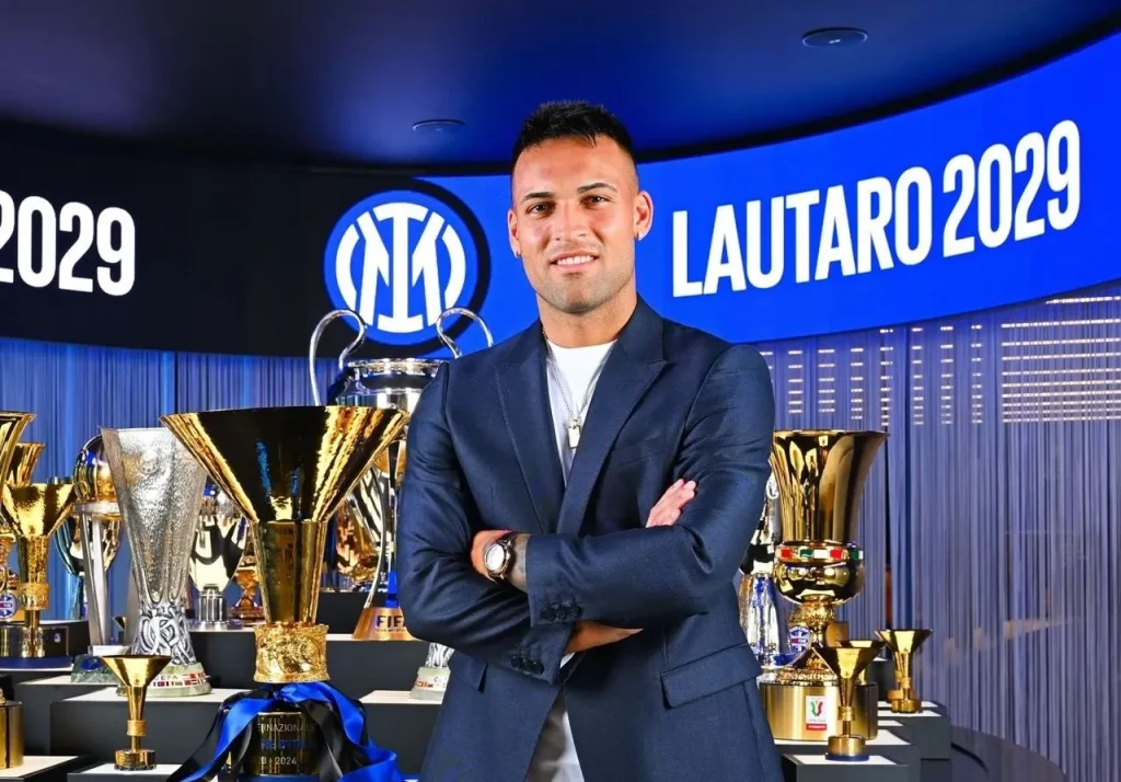 Lautaro Martinez commits to Inter with new five-year deal until 2029