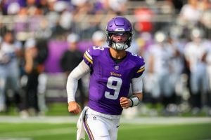 Vikings rookie quarterback McCarthy needs a knee procedure 8