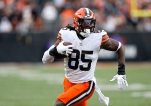 Browns rule out tight end Njoku against Las Vegas 3