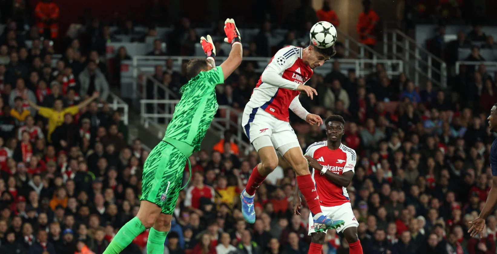 Arsenal beats PSG 2-0 for first Champions League win this season