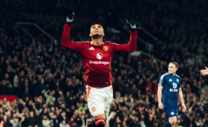 Nistelrooy’s Manchester United trash Leicester 5-2 in EFL Cup