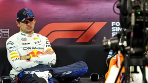 Max-Verstappen-bored-in-Singapore