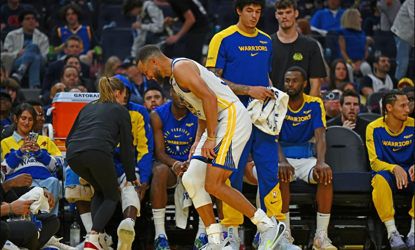 Steph Curry limps off injured in Clippers 112-104 defeat