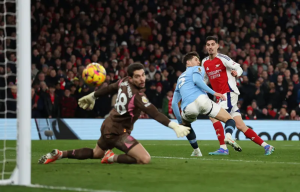 Arsenal trash Man City 5-1 at Emirates to close the gap to Liverpool