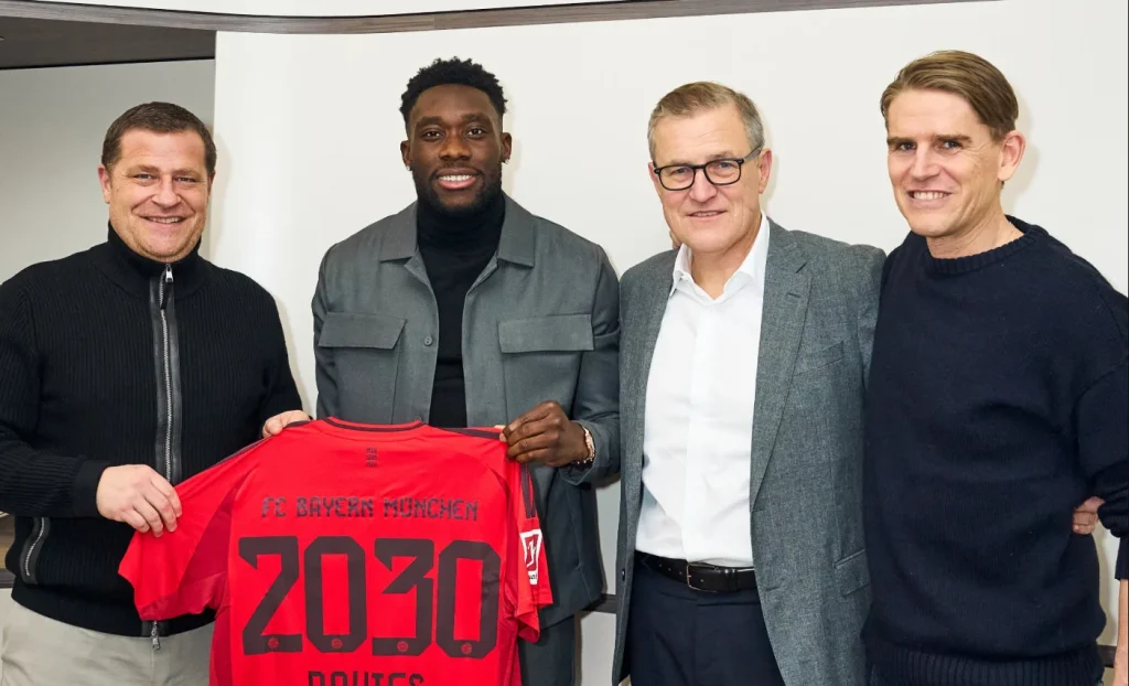 Alphonso Davies commits future to Bayern Munich with new contract