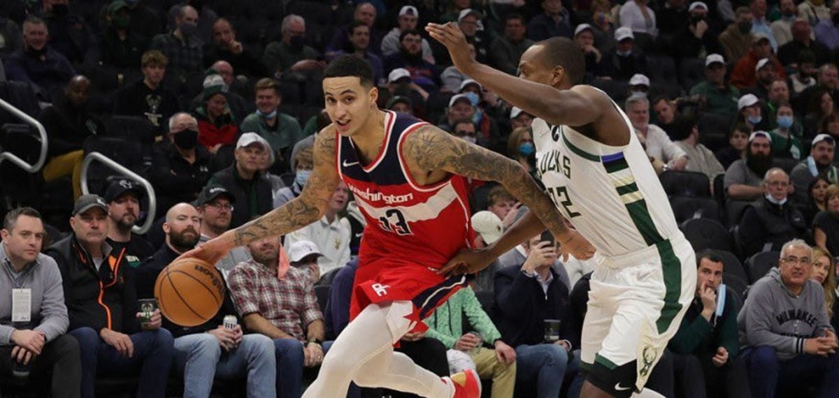 Milwaukee Bucks trade Middleton to Washington Wizards for Kuzma