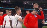 Лицемерно: Играчите на Англия свалиха сребърните си медали