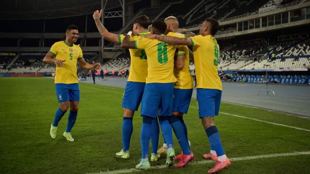 Бразилия и Перу на 1/2-финал в Копа Америка с драматични победи