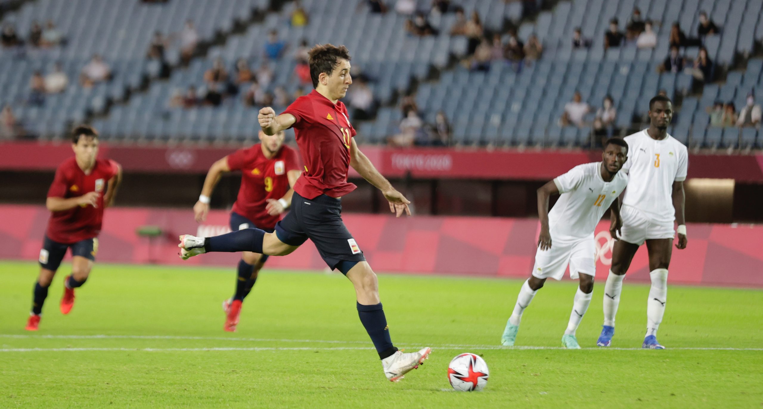Испания е на полуфинал в Токио след обрат над Кот'д Ивоар 1
