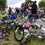 Съдът глоби с 1200 евро предизвикалата меле на “Тур дьо Франс”