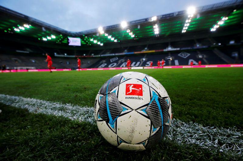 Мачовете в Бундеслигата ще са без публика в началото на 2022-а
