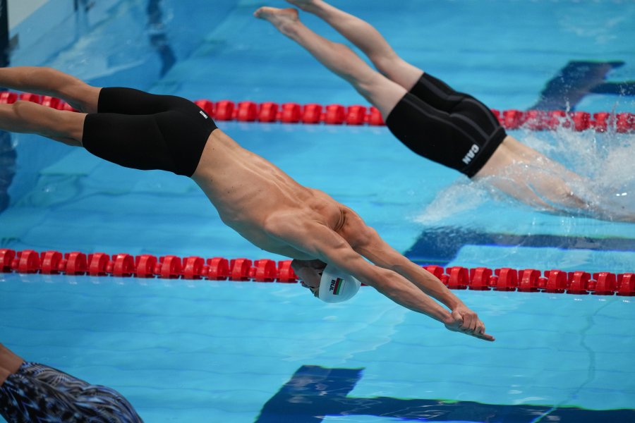Отличен Епитропов подобри националния рекорд на 200 метра бруст 1