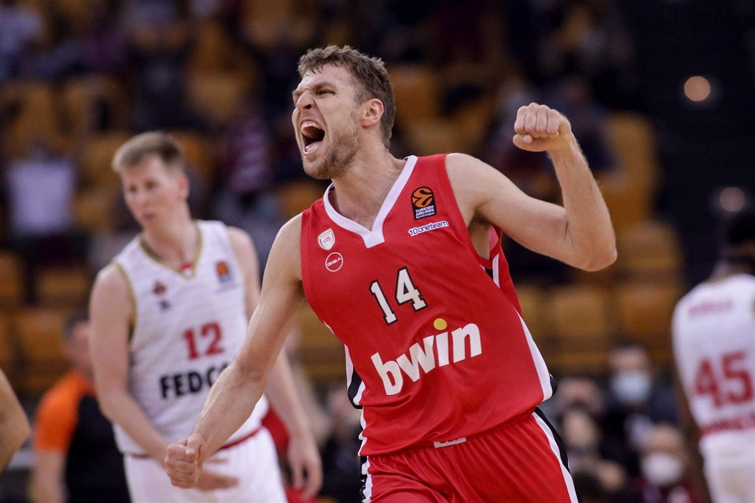 Везенков с нов страхотен мач за Олимпиакос в Евролигата width=