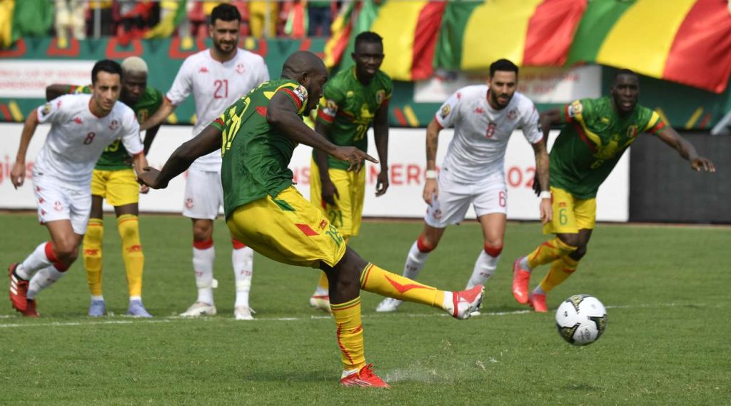 Мали победи с 1:0 Тунис, съдията свири край преди 90-та минута