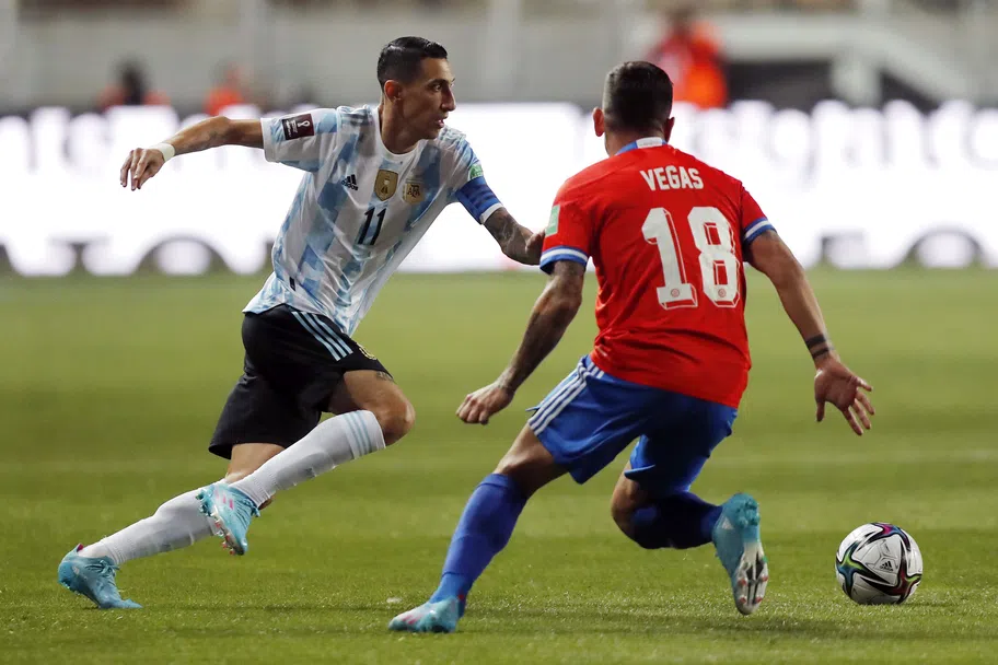 И без Меси Аржентина се справи с Чили