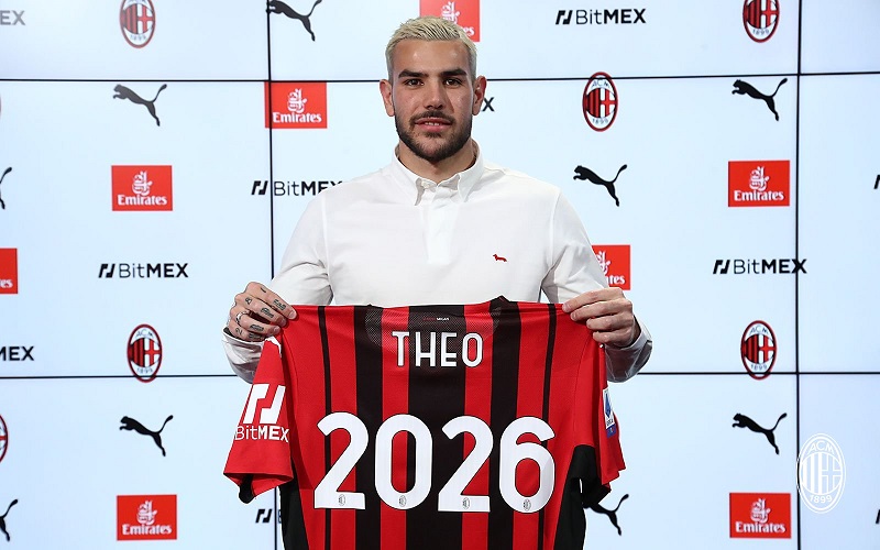 Тео Ернандес се обвърза с Милан до 2026 година