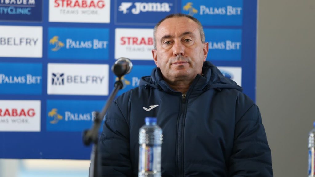 Мъри Стоилов не отхвърли възможността да ръководи гръцки отбор