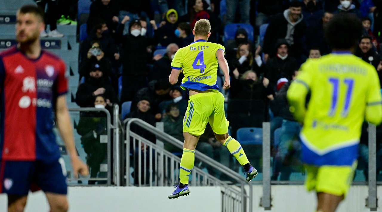 Ювентус се върна към победите след обрат над Каляри width=