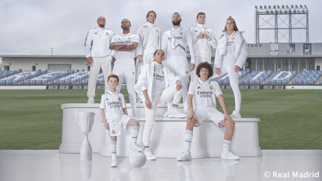 Реал Мадрид показа новия екип в чест на 120-годишнината на клуба