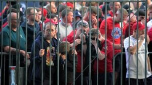 Феновете на Ливърпул получиха извинение за хаоса от финала на ШЛ
