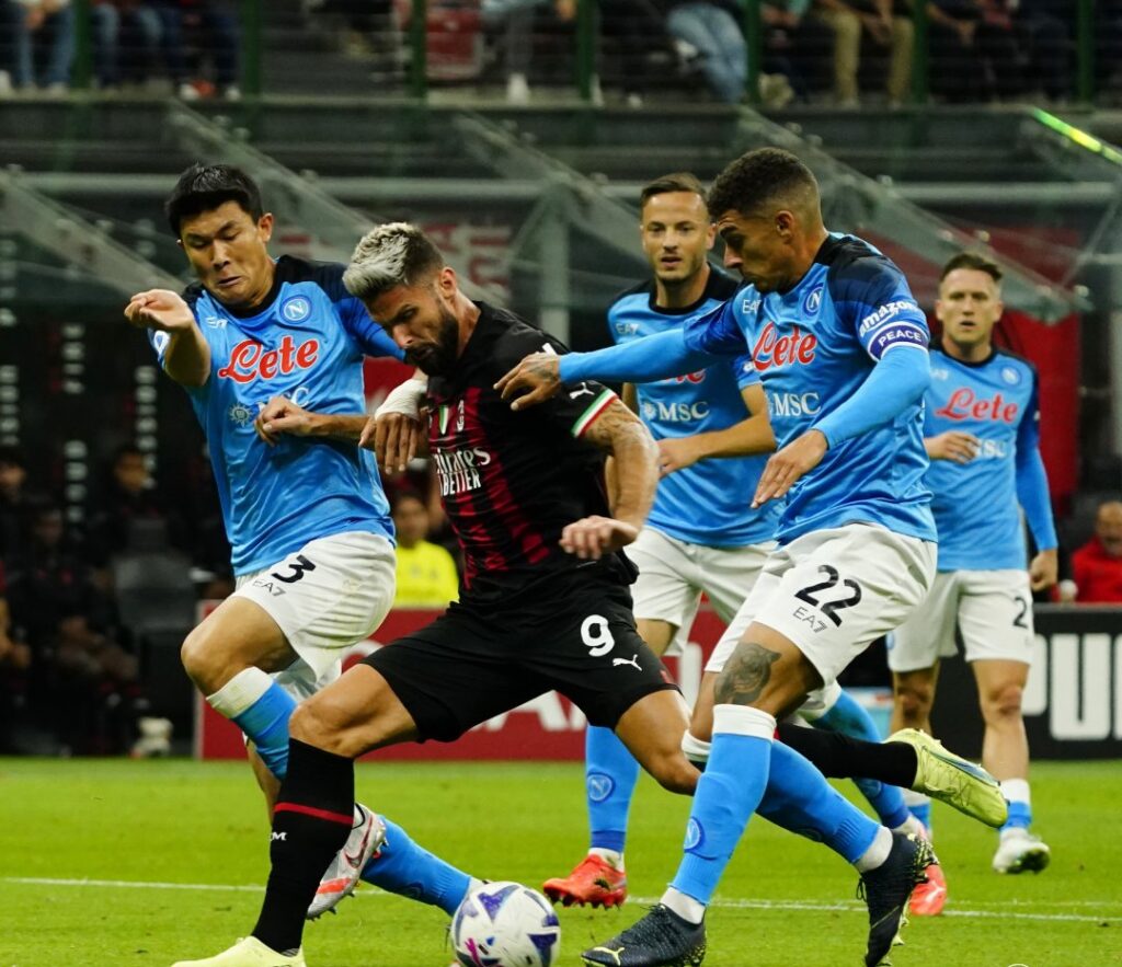 Наполи шокира Милан и оглави Серия А