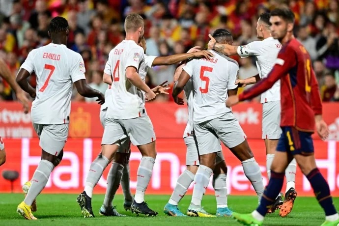 Швейцария изненада Испания и направи услуга на Португалия 15
