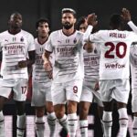 Милан изстрада победата срещу Верона и остава сред лидерите
