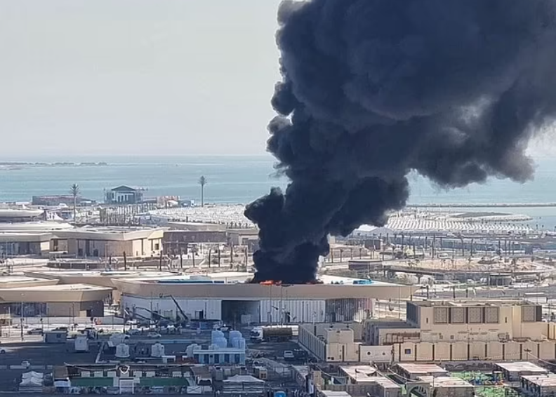 Сериозен пожар избухна в близост до фен-селището в Катар 1