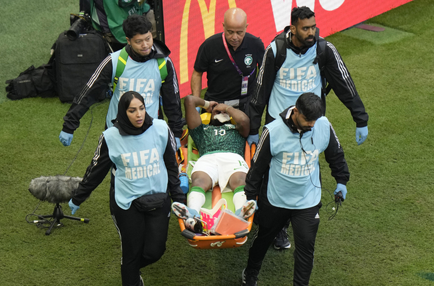 Защитник на Саудитска Арабия потрошен след мача с Аржентина