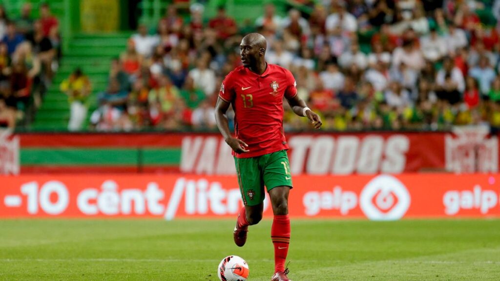 Тежка контузия за защитник на Португалия – аут е за следващите 2 мача