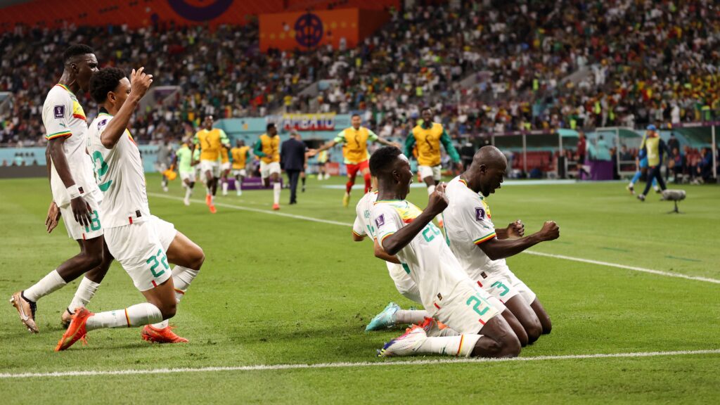 Сенегал удари Евкадор и е на осминафинал на Мондиала