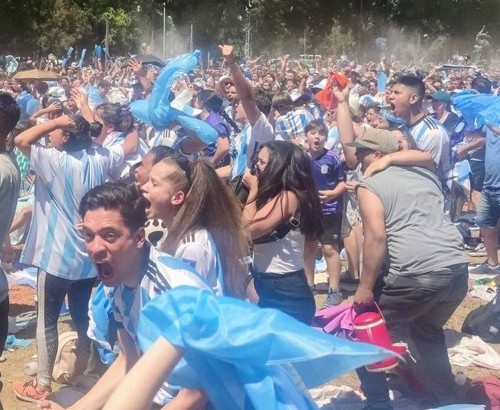Аржентински запалянко е загинал след инцидент с националния флаг