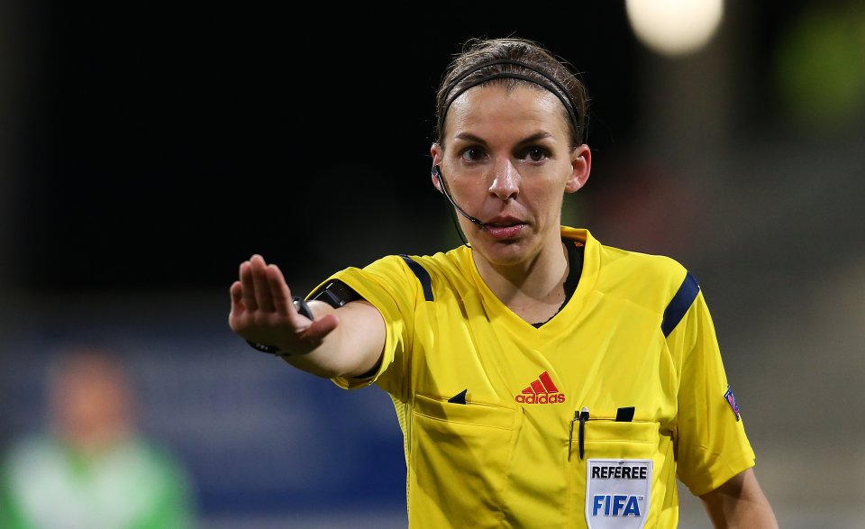 Стефани Фрапар написа история в мача Коста Рика - Германия 13
