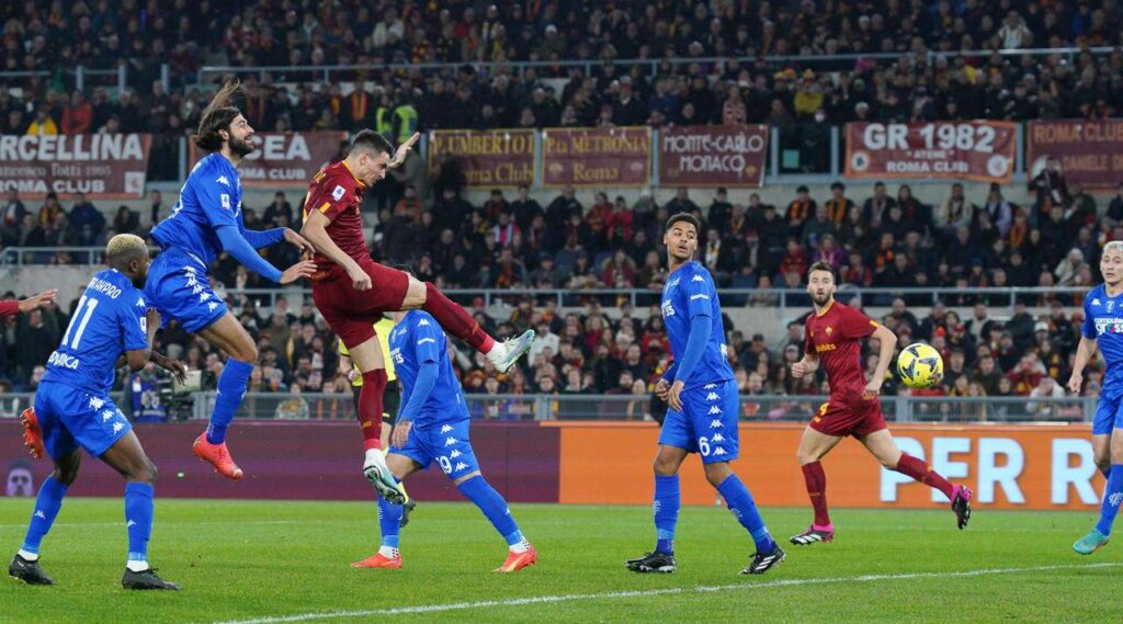 Рома нокаутира Емполи за 6 минути с два корнера и доигра мача 12