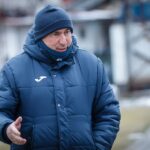 Мъри Стоилов е сред кандидатите за нов треньор на АПОЕЛ